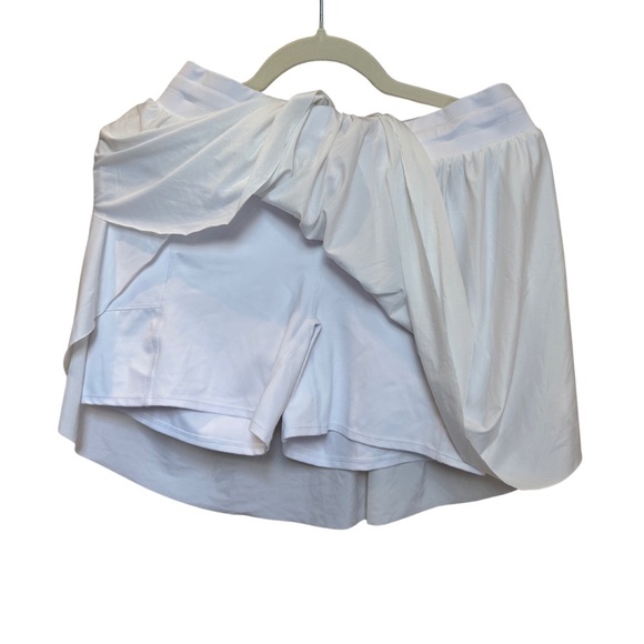Senita Catalina Skort – White – Size Medium - Picture 2 of 4